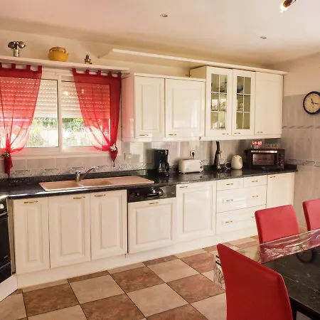 Exquisite In With Swimming Pool * Perpinhã